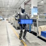 人形机器人进入工厂，让人类和牛马时代说Bye Bye-