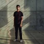 AI吹哨人自杀!马斯克神秘回应引发热议-